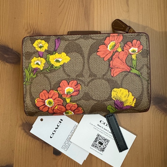 🌸 Coach Medium Corner Zip Wallet In Signature Canvas With Floral Print - Picture 10 of 15